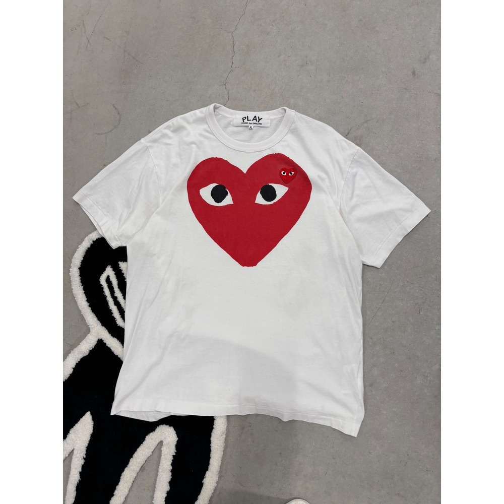 Comme des Garcons Play T-Shirt XL White Red Heart Graphic Logo Tee